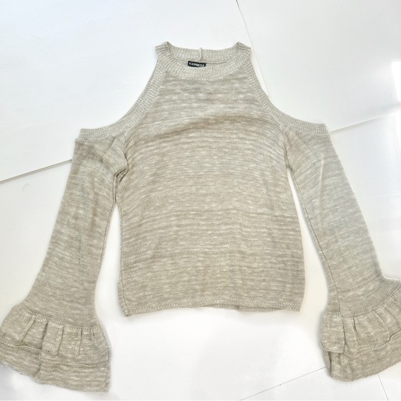 NWT Express cold shoulder bell/ ruffle sleeve sweater ❤️ - Picture 2 of 8